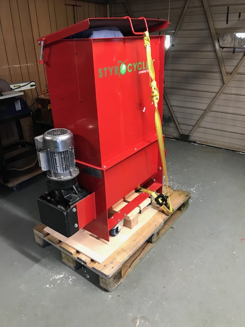 9195C 8 Runi SK120 Styrofoam Screw Compactor