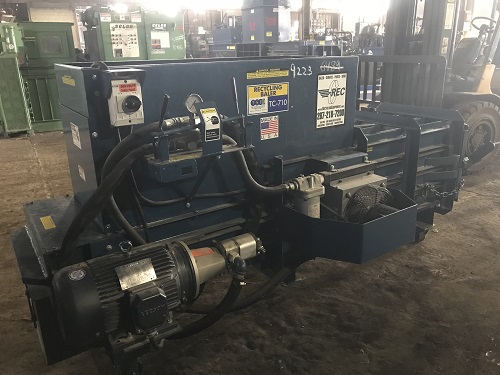 9223 4 TSI TC710 Closed End Horizontal Baler